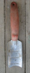 Image of trowel with broken blade