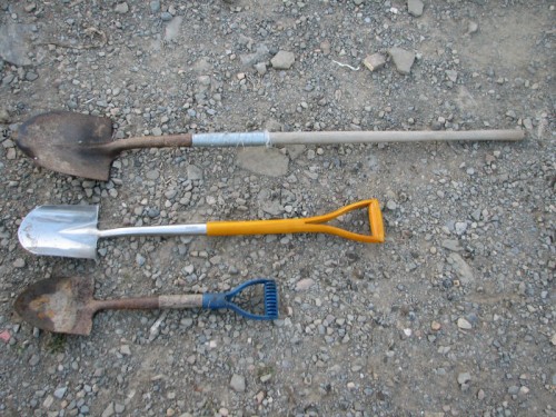 Image of three variously sized shovels